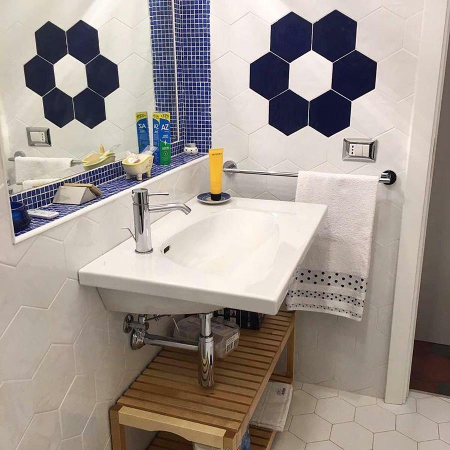 Appartement Resta Cu Mme Napels
